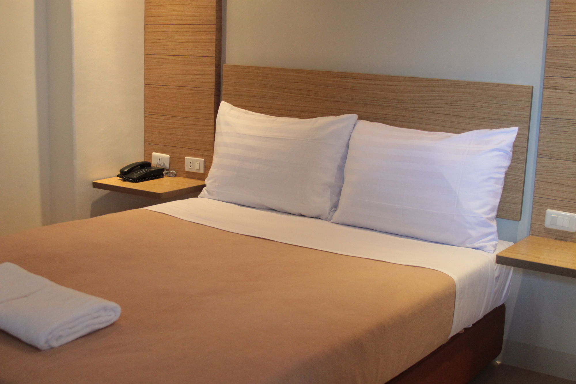Chambre Mactan Hotel マクタン エクステリア 写真
